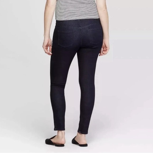 New Isabel Maternity Crossover Panel Dark Wash Jeggings - Picture 2 of 9